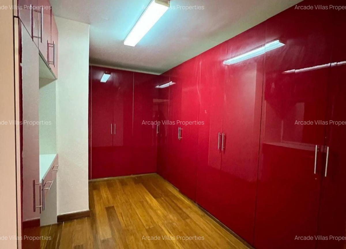 5 Bed Apartment with En Suite at Lavington - 15