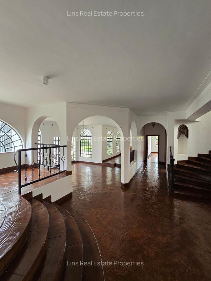 5 Bed House with En Suite in Nyari - 9