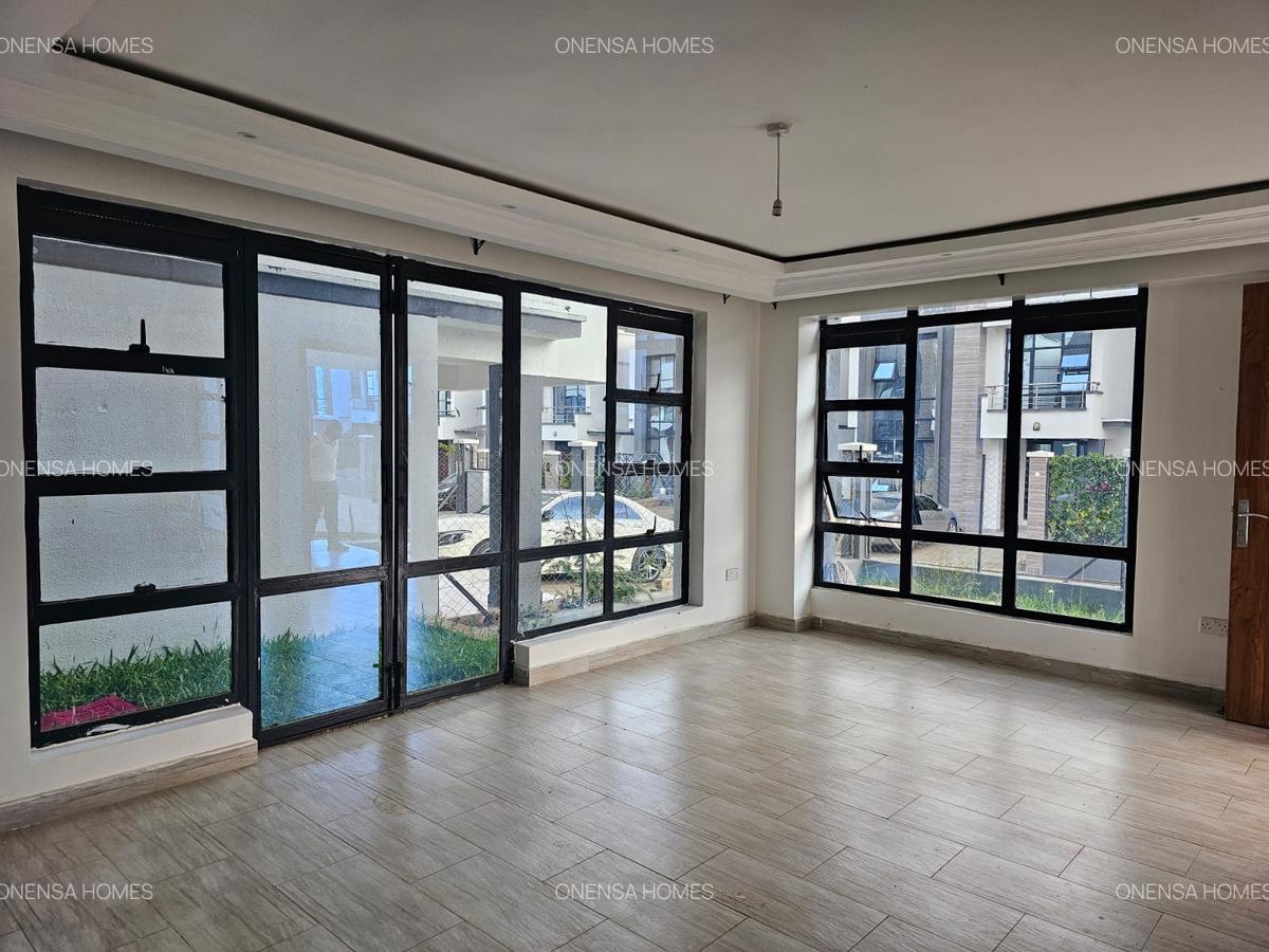 4 Bed Villa with En Suite in Eastern ByPass - 2