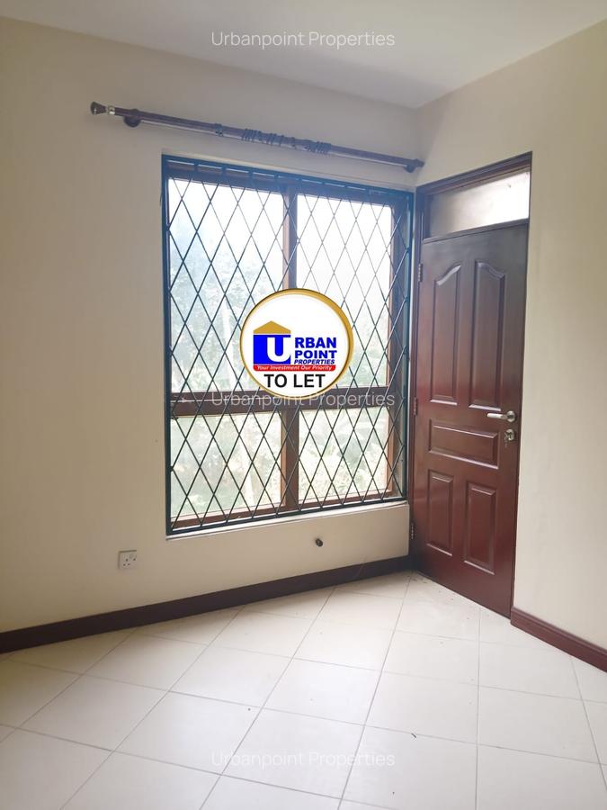 3 Bed Apartment with En Suite in Nyali Area - 12
