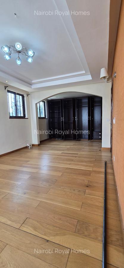 5 Bed Townhouse with En Suite at Lavington Green - 11