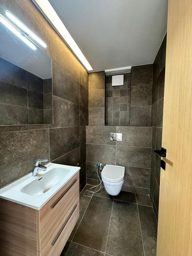 3 Bed Apartment with En Suite at Dennis Pritt Road - 13