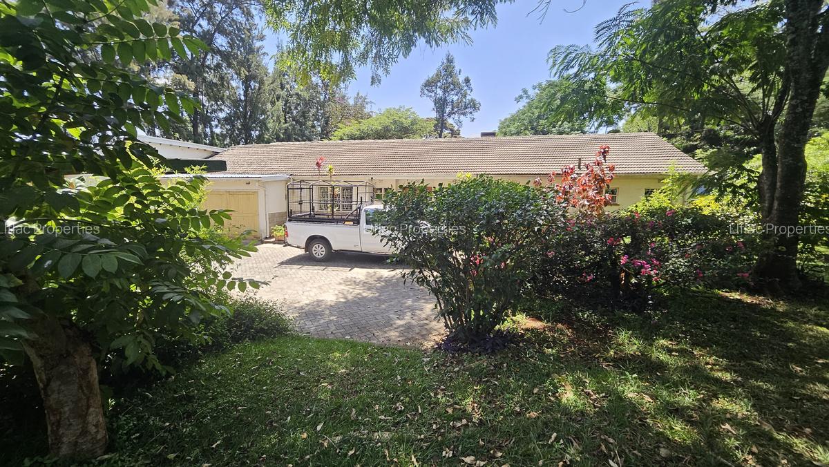 4 Bed House with En Suite in Runda - 2