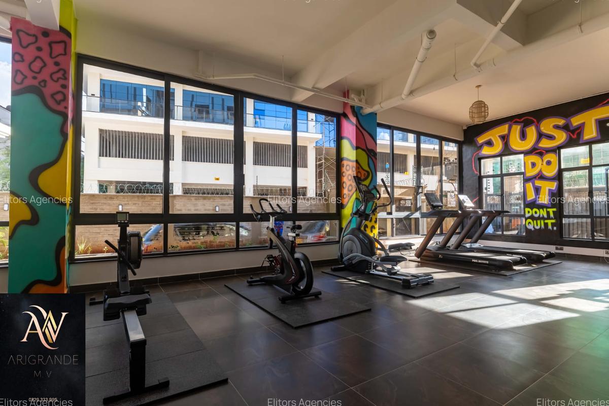 Serviced 2 Bed Apartment with En Suite at Brookside Drive - 19