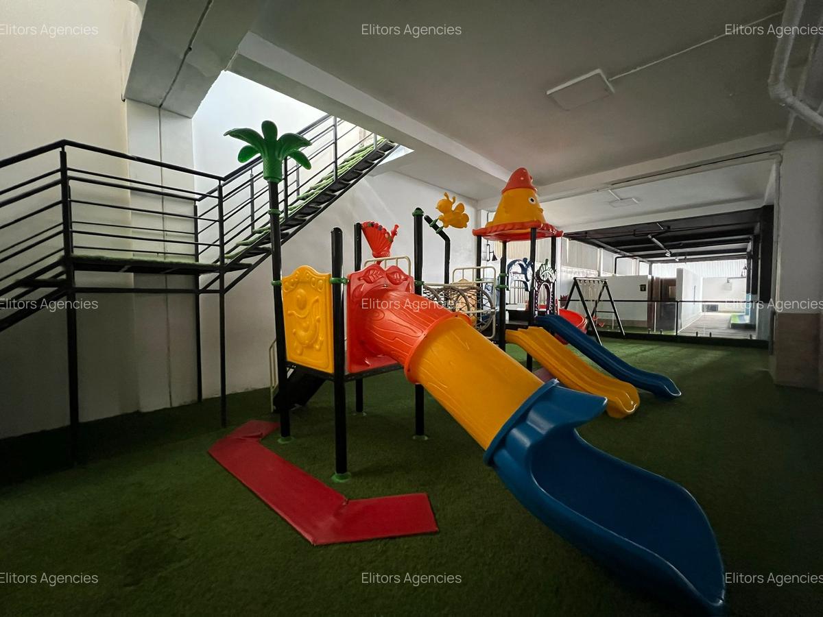 4 Bed Apartment with En Suite at General Mathenge - 19