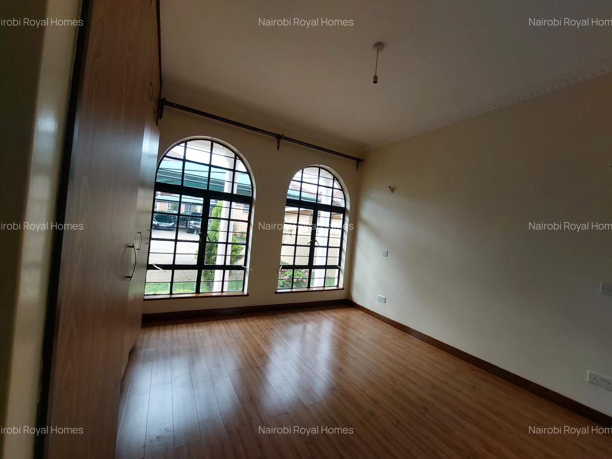 4 Bed House with En Suite at Meadows - 15