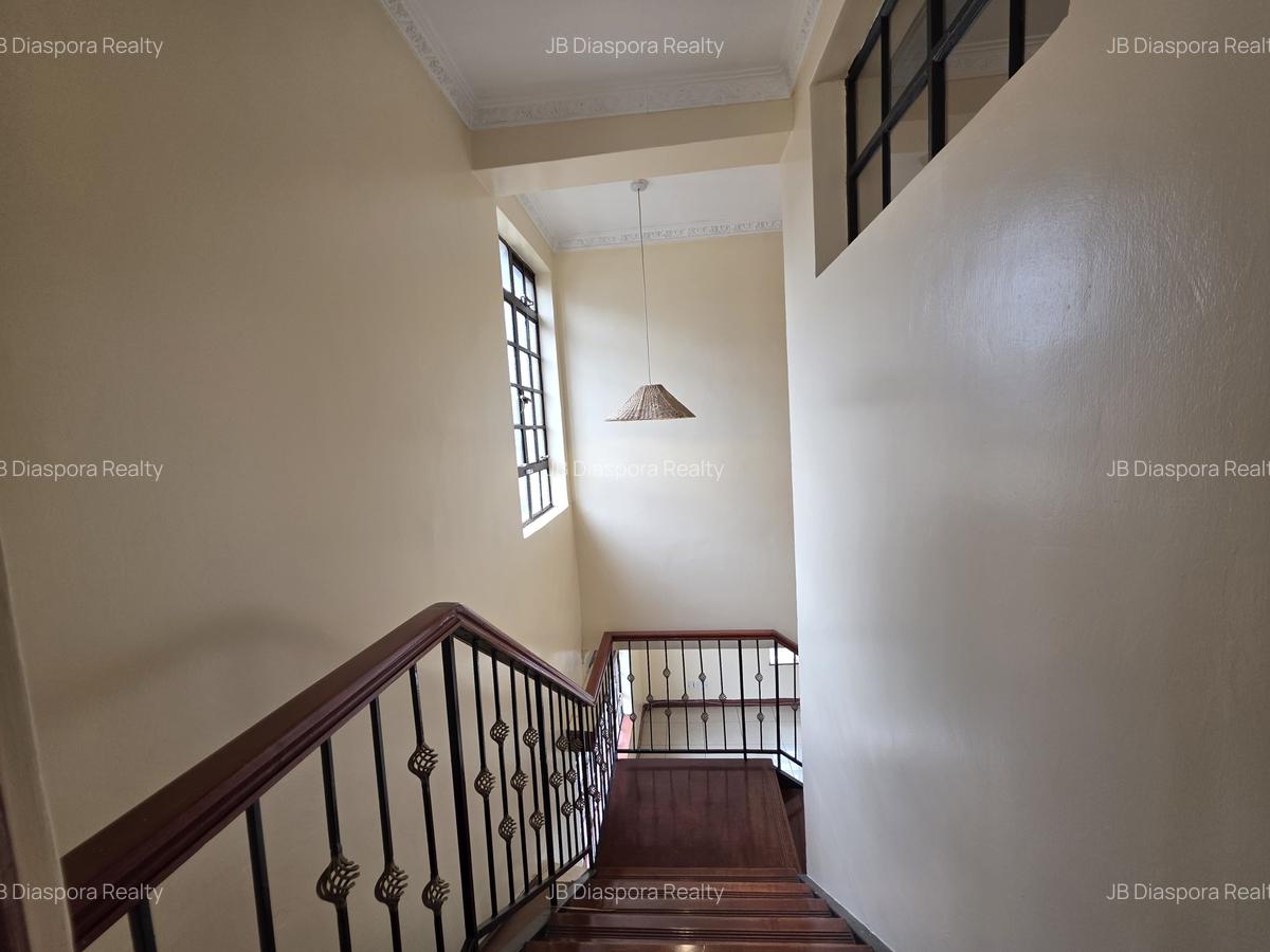 2 Bed Apartment with En Suite at Mvuli Road - 16