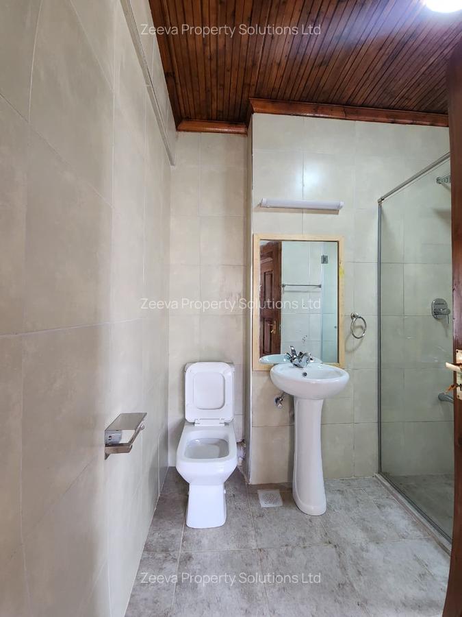 4 Bed House with En Suite in Spring Valley - 16