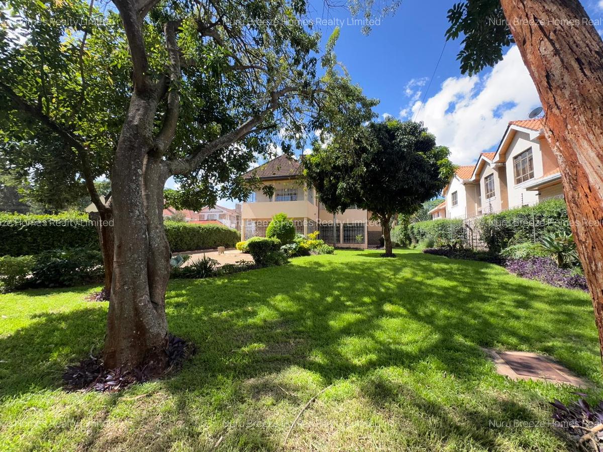 5 Bed House with En Suite in Runda - 20