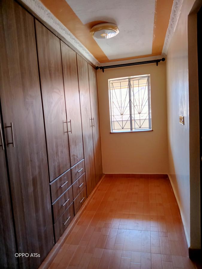 10 Bed House with En Suite in Runda - 16