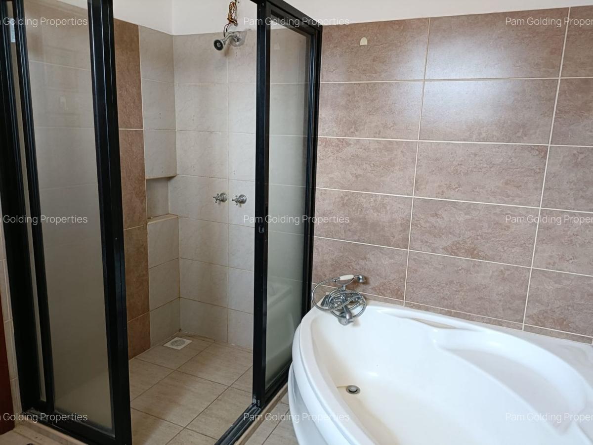 3 Bed Apartment with En Suite in Kileleshwa - 13
