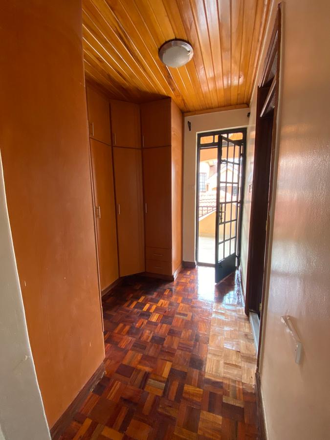 4 Bed Townhouse with En Suite in Lavington - 15