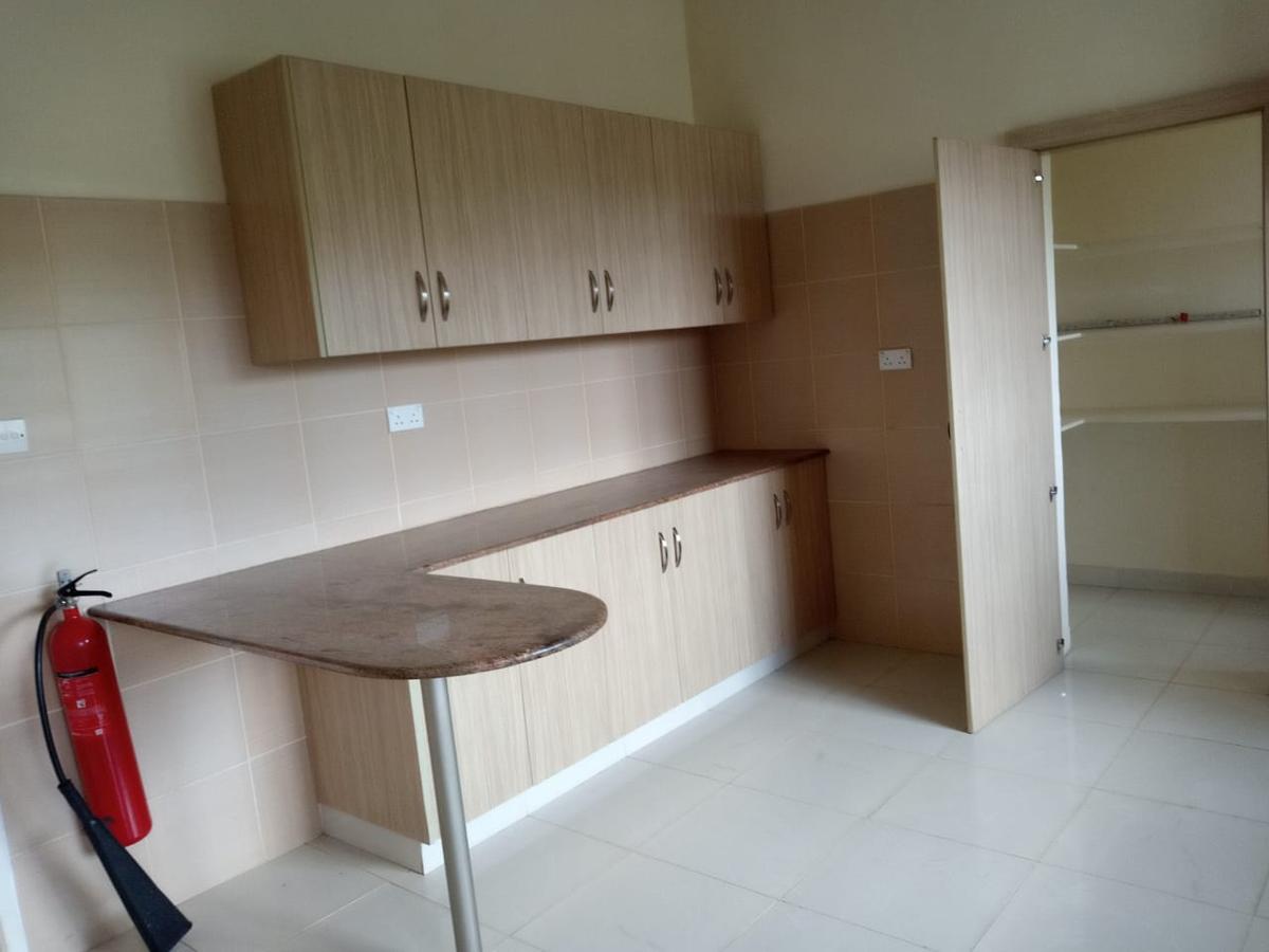 Serviced 3 Bed Apartment with En Suite at Kileleshwa Kilimani Nairobi - 9