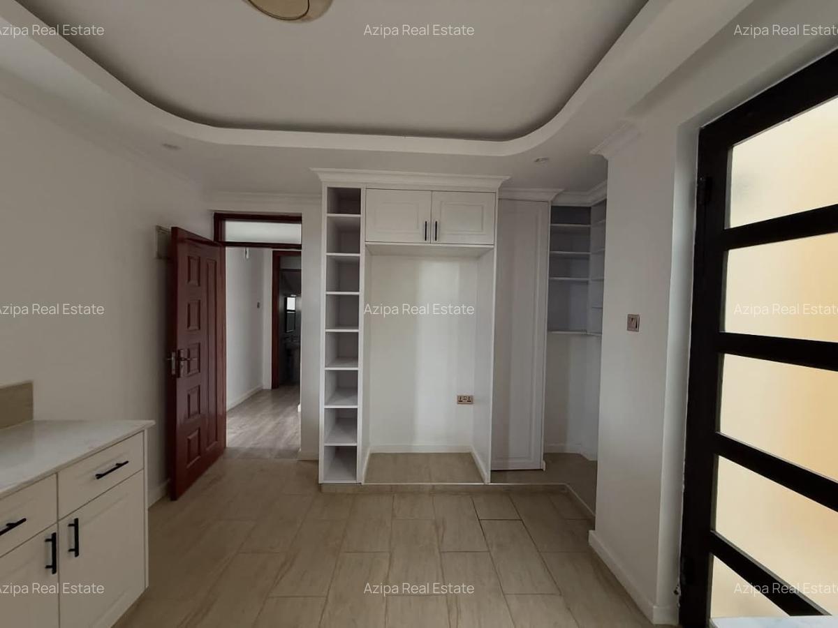 4 Bed Townhouse with En Suite at Namanga Road - 8
