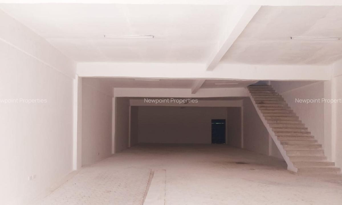 8,000 ft² Warehouse with Backup Generator in Eastern ByPass - 5