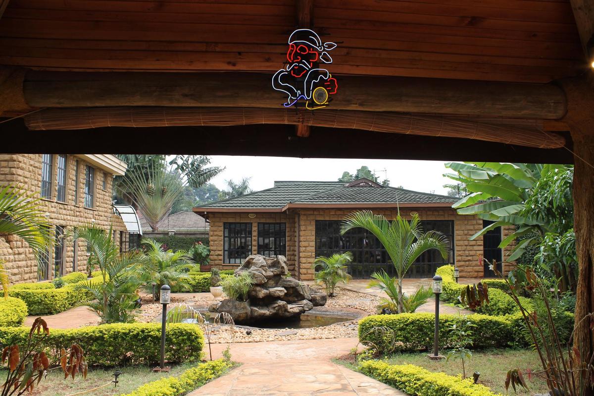 5 Bed House with En Suite in Nyari - 18