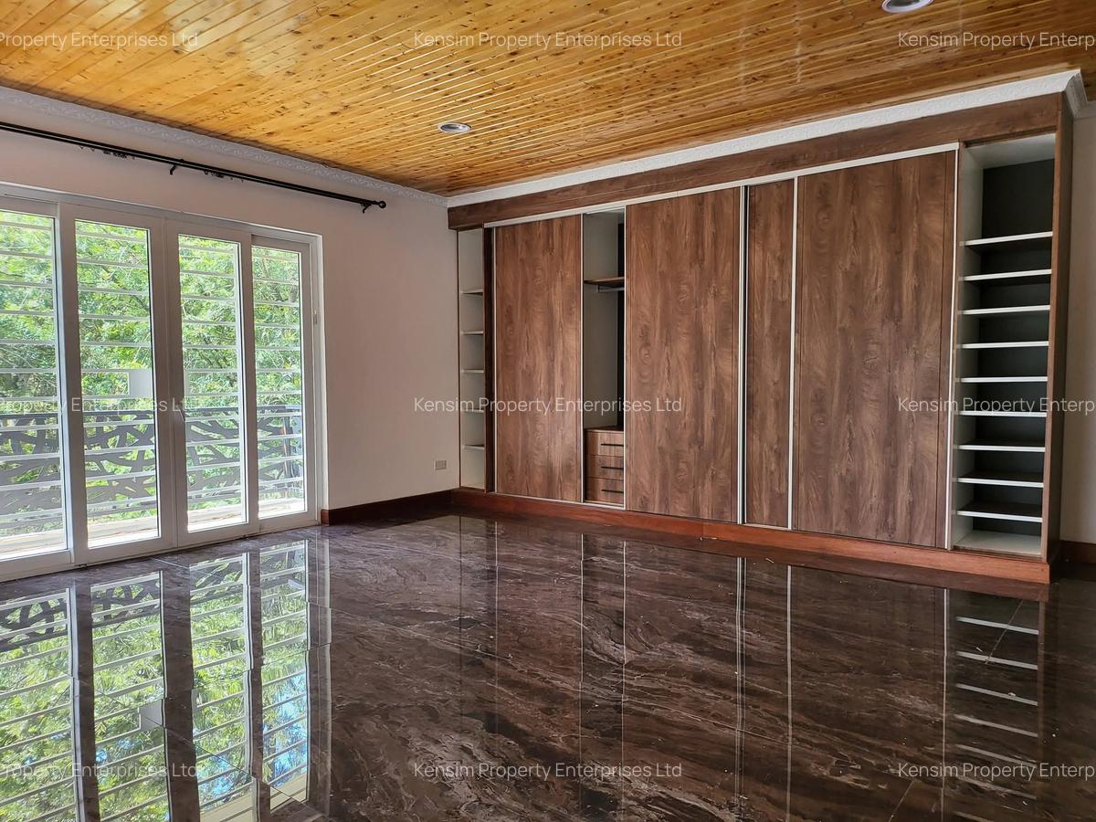 5 Bed Townhouse with En Suite in Rosslyn - 6