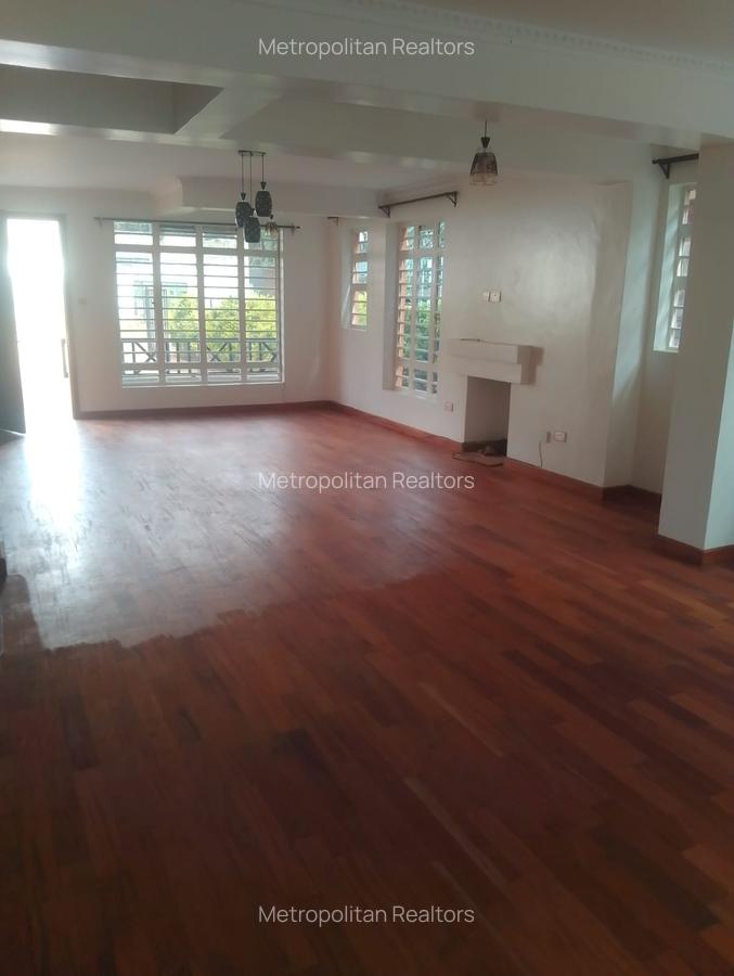 6 Bed Townhouse with En Suite at Dagoreti Road - 4