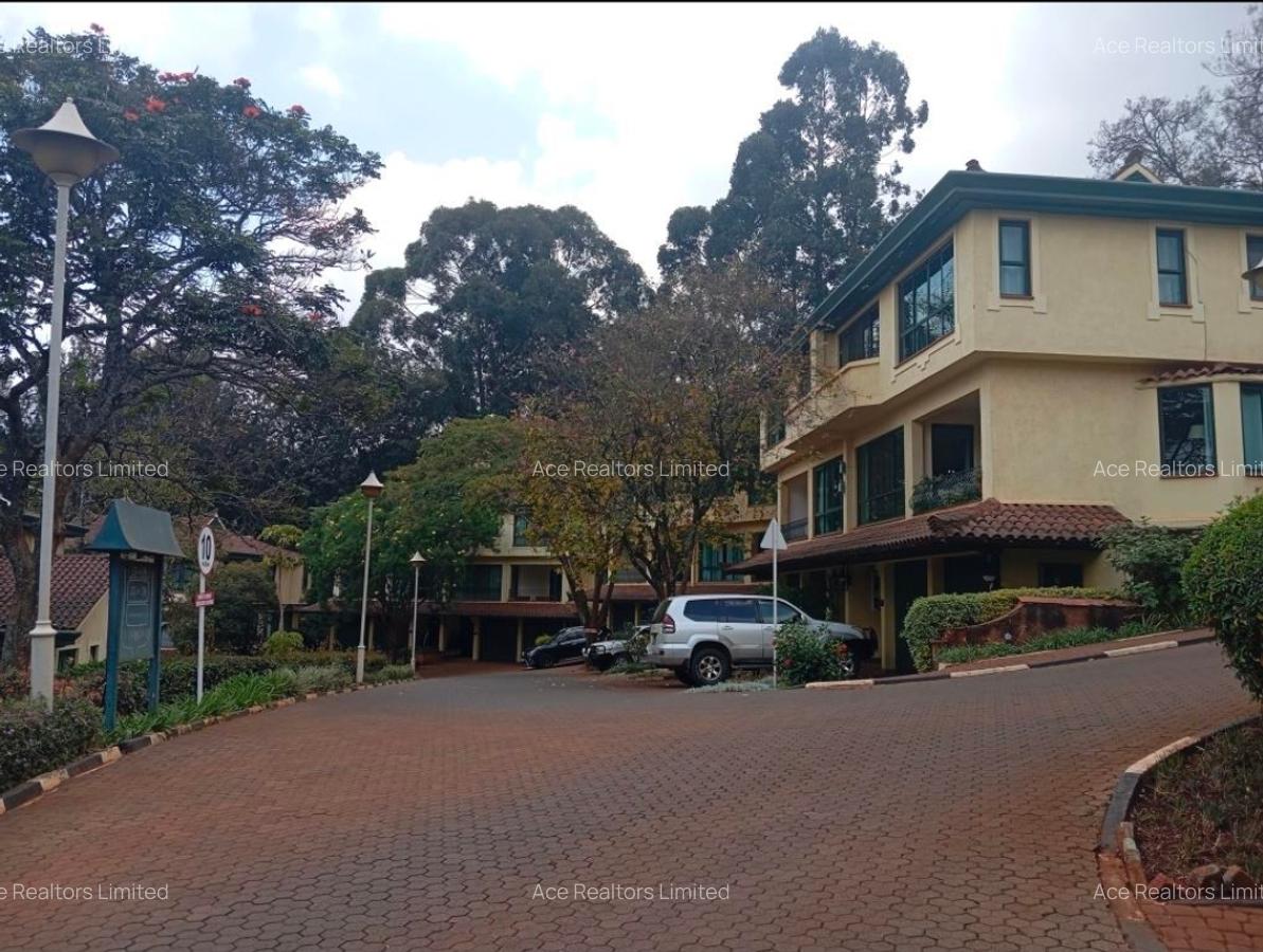 3 Bed Townhouse with En Suite at Off Brookside Drive - 15