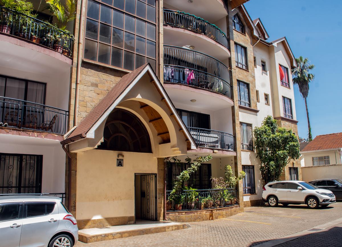 3 Bed Apartment with En Suite at Kingara Road - 5