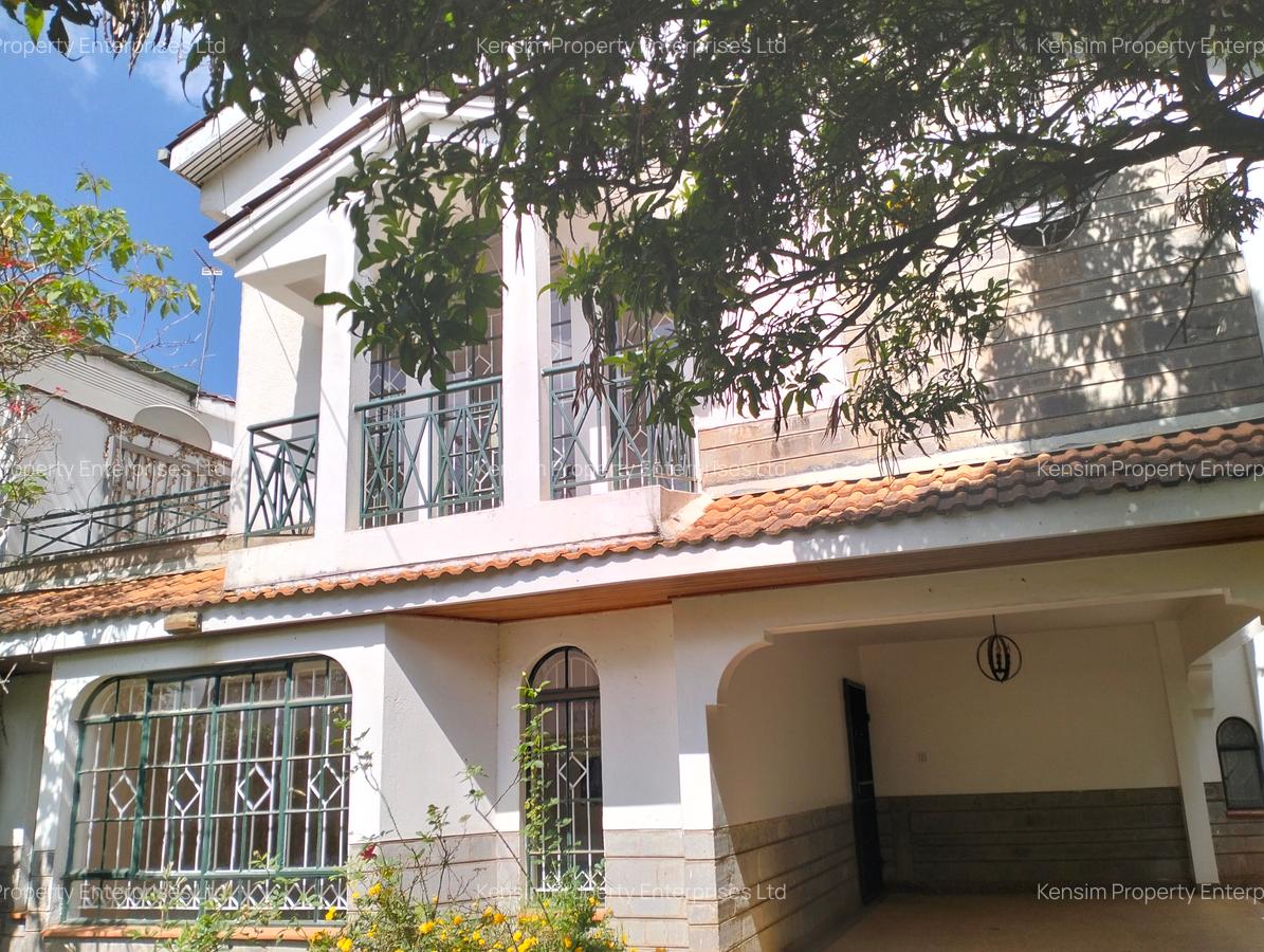 4 Bed Townhouse with En Suite in Lavington - 2