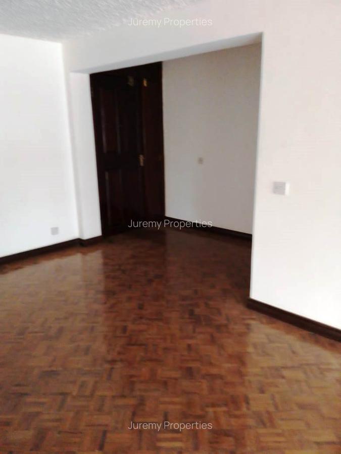 3 Bed Apartment with En Suite in Westlands Area - 12