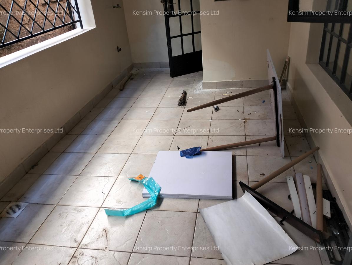 3 Bed Apartment with En Suite in Lavington - 6