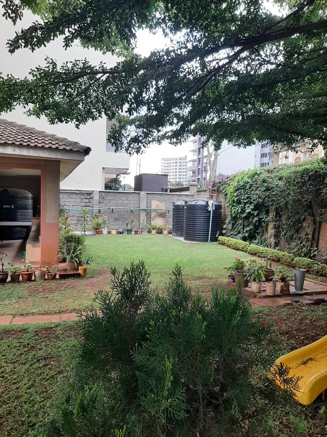 4 Bed Apartment with En Suite at Mpaka Road - 5