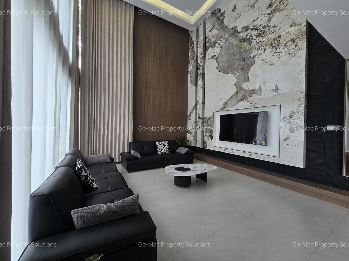 5 Bed Villa with En Suite in Lavington - 6