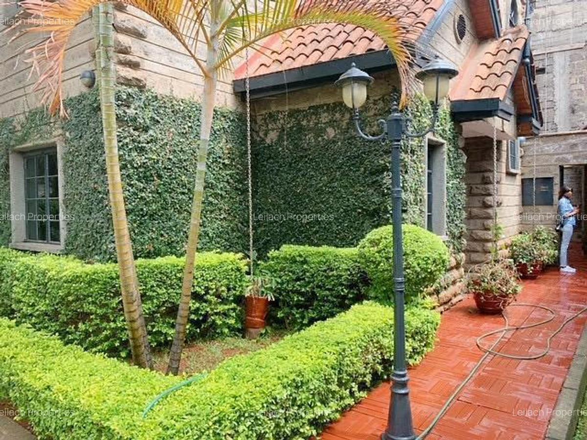 5 Bed Townhouse with En Suite in Kileleshwa - 9