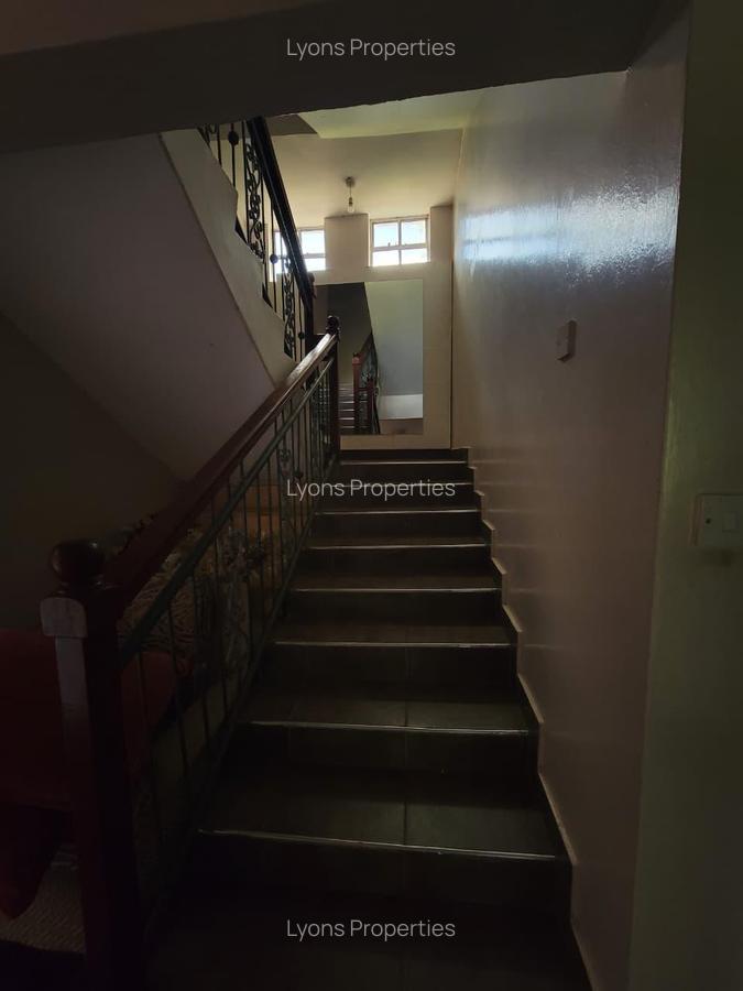 7 Bed Townhouse with En Suite at New Kitisuru - 11