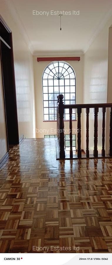 4 Bed Townhouse with En Suite in Lavington - 14