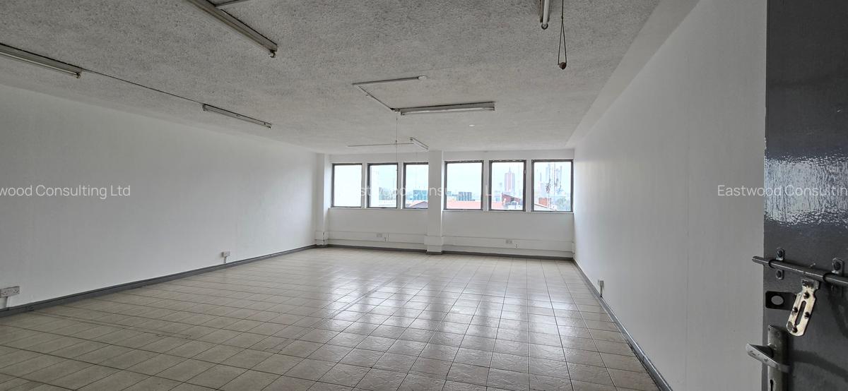 710 ft² Office with Service Charge Included at Baricho Road - 11