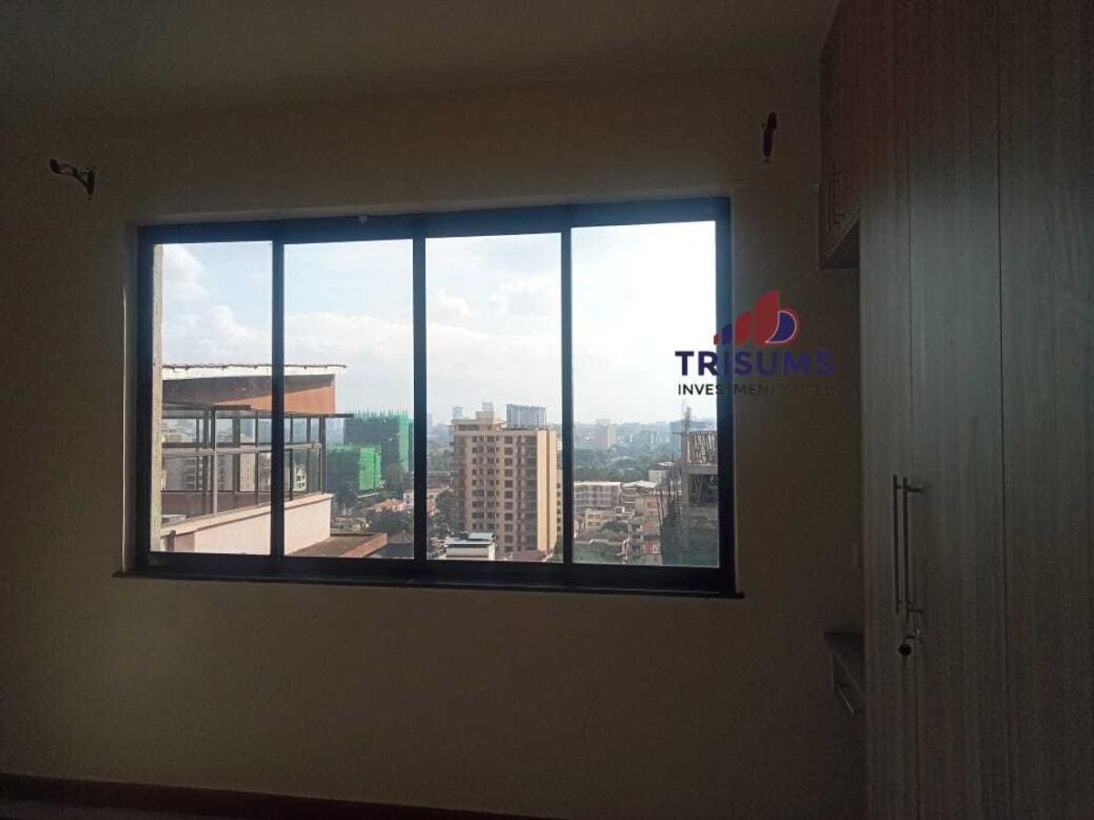 Serviced 3 Bed Apartment with En Suite in Parklands - 4