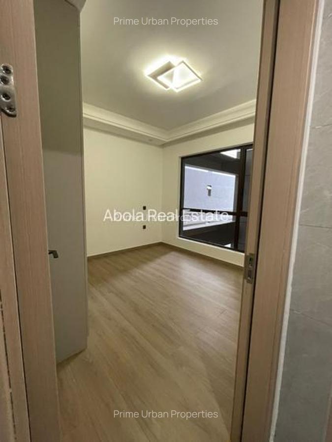 2 Bed Apartment with En Suite in Riverside - 11