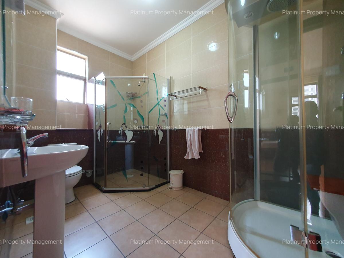3 Bed Apartment with En Suite at 1St Parklands Avenue - 15