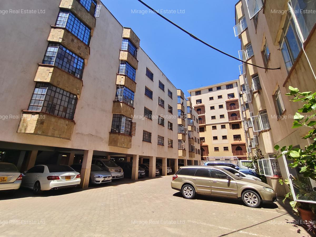 2 Bed Apartment with Parking in Kilimani - 10