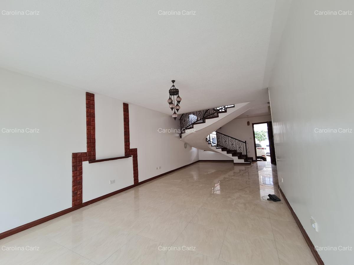 4 Bed Townhouse with En Suite at Brookside Drive - 3