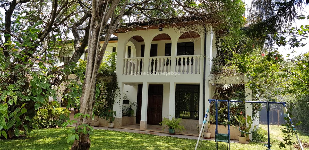 5 Bed House with En Suite at Garden Estate Road - 1