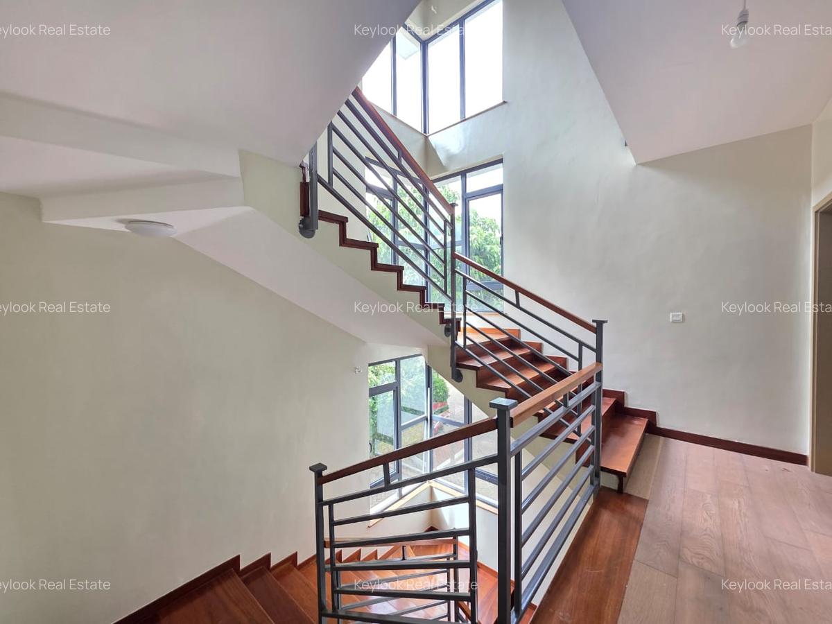 5 Bed Townhouse with En Suite at Off James Gichuru - 7