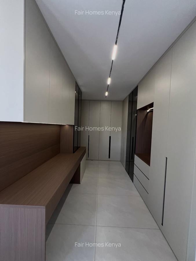 5 Bed Townhouse with En Suite at Lavington Green - 13