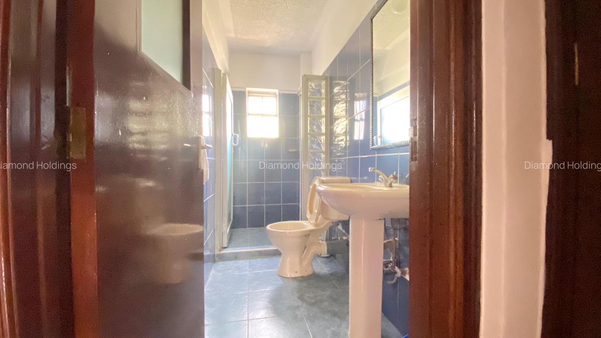 Serviced 2 Bed Apartment with En Suite at Brookside - 4