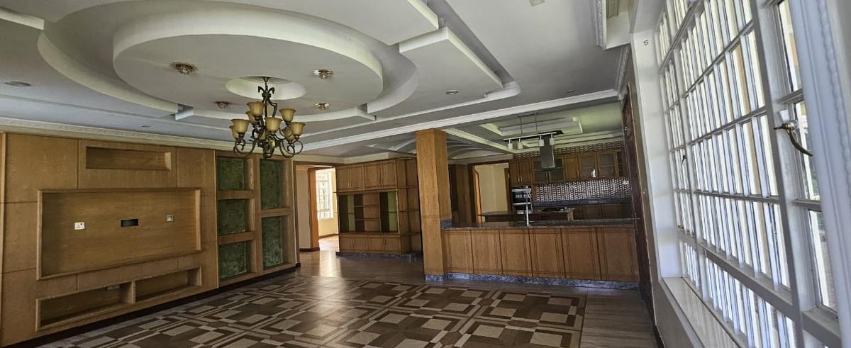 6 Bed House with En Suite in Runda - 7