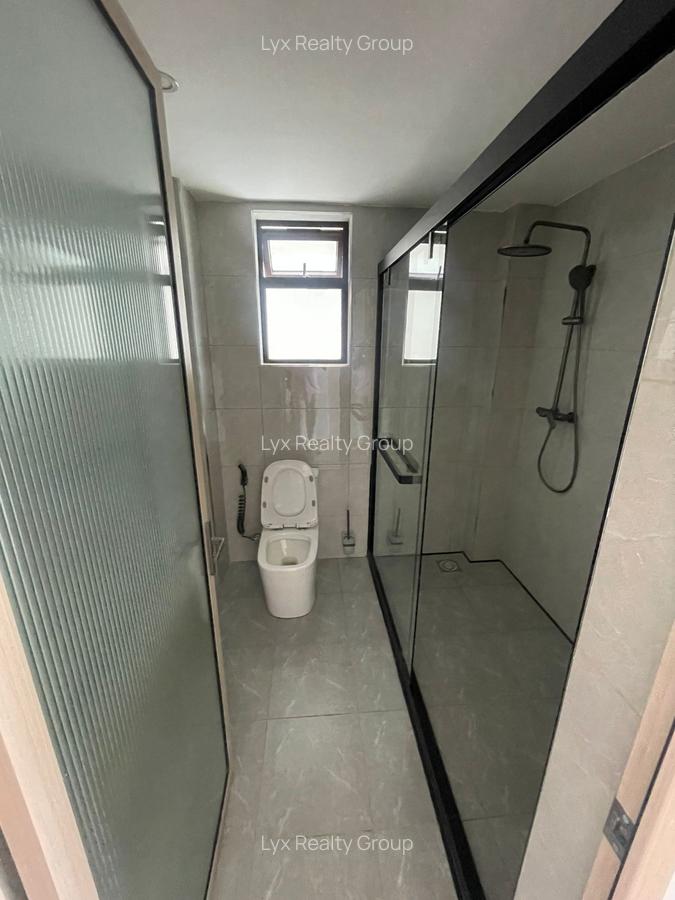 2 Bed Apartment with En Suite in Riverside - 10