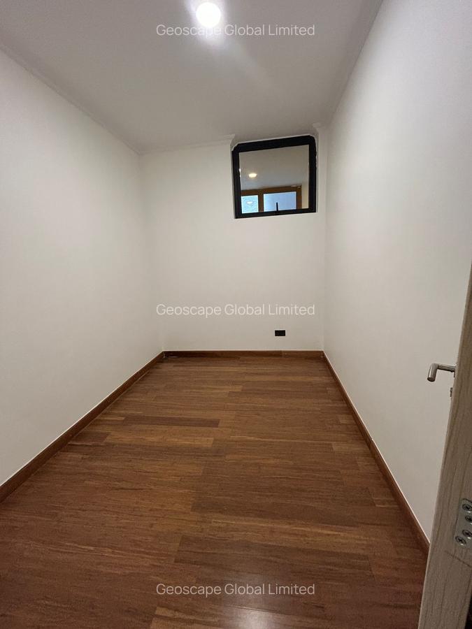 4 Bed Apartment with En Suite in Spring Valley - 18