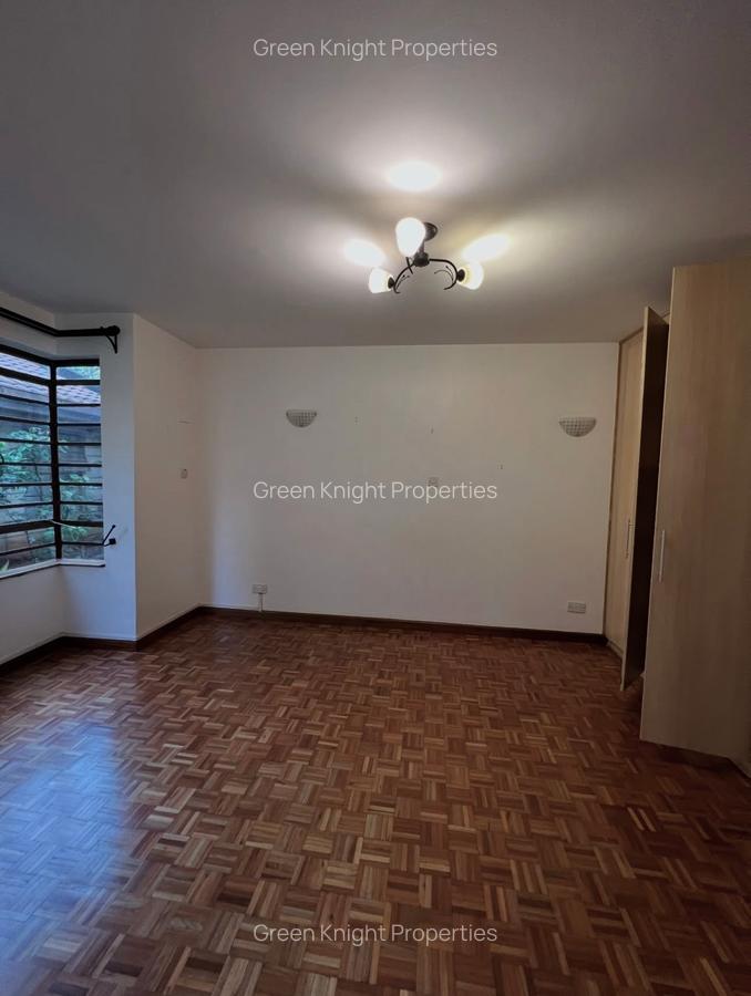 4 Bed Townhouse with En Suite in Lavington - 8