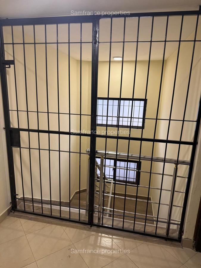 5 Bed Townhouse with En Suite at Greenwood - 10