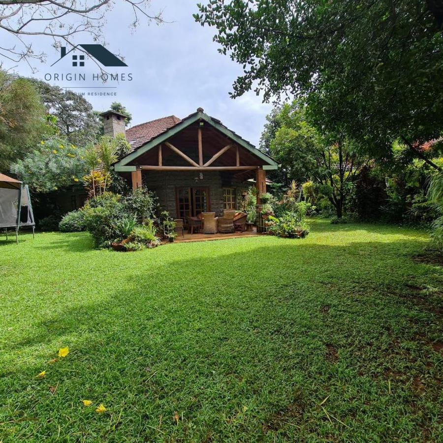 4 Bed House with En Suite at Lavington - 5