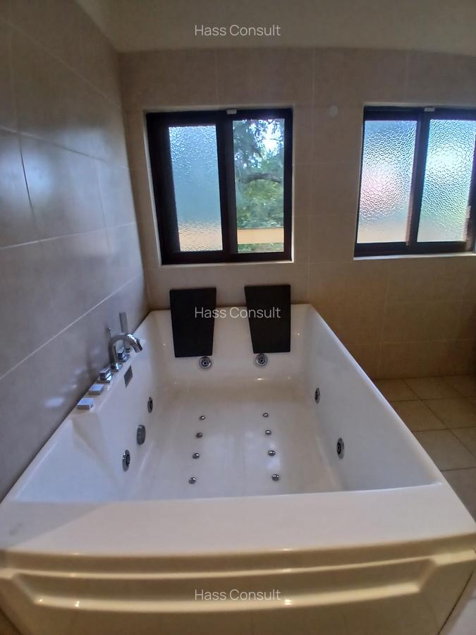 4 Bed Apartment with En Suite at Riverside Drive - 7