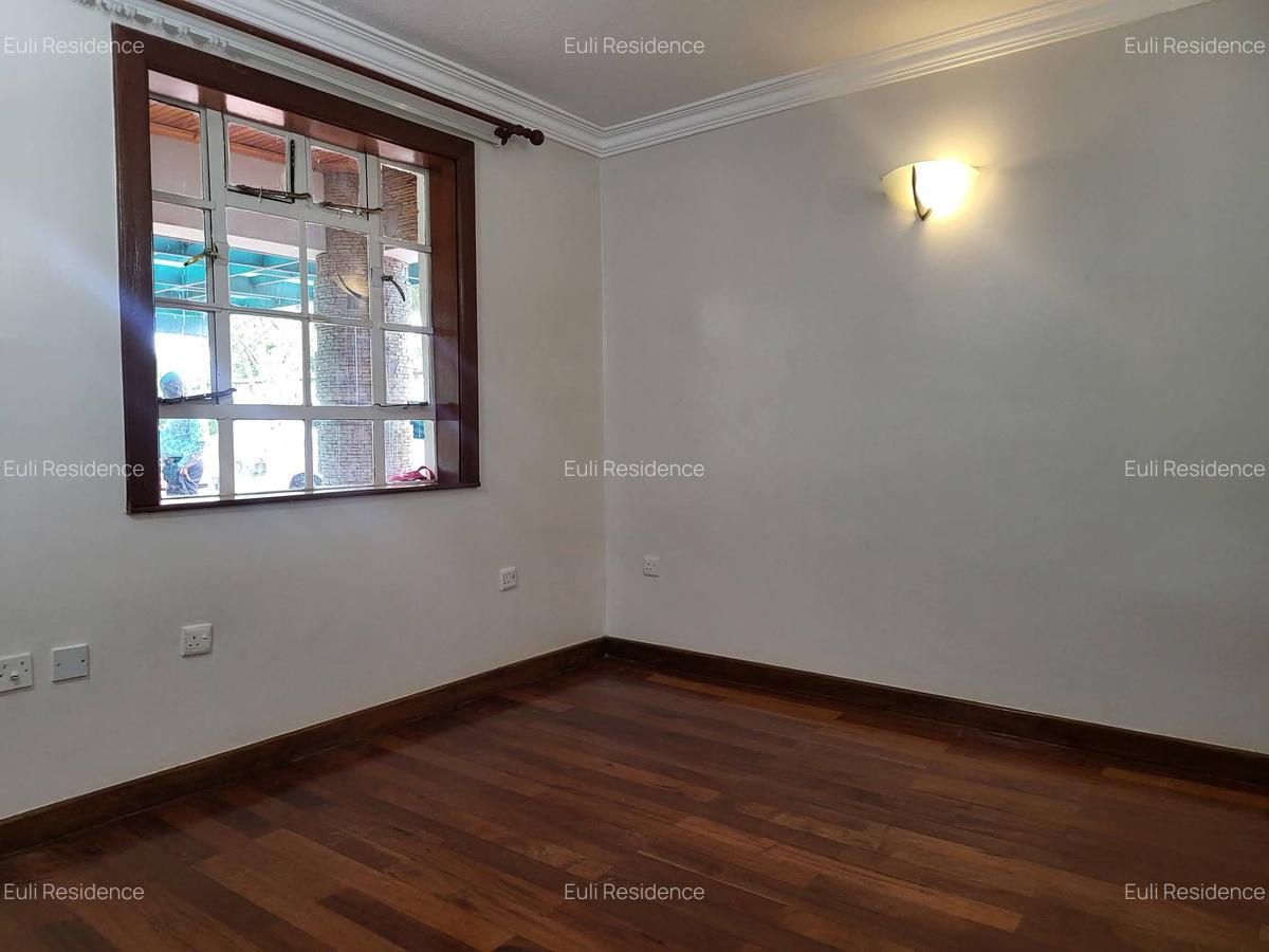 4 Bed House with En Suite at Mimosa Close - 5